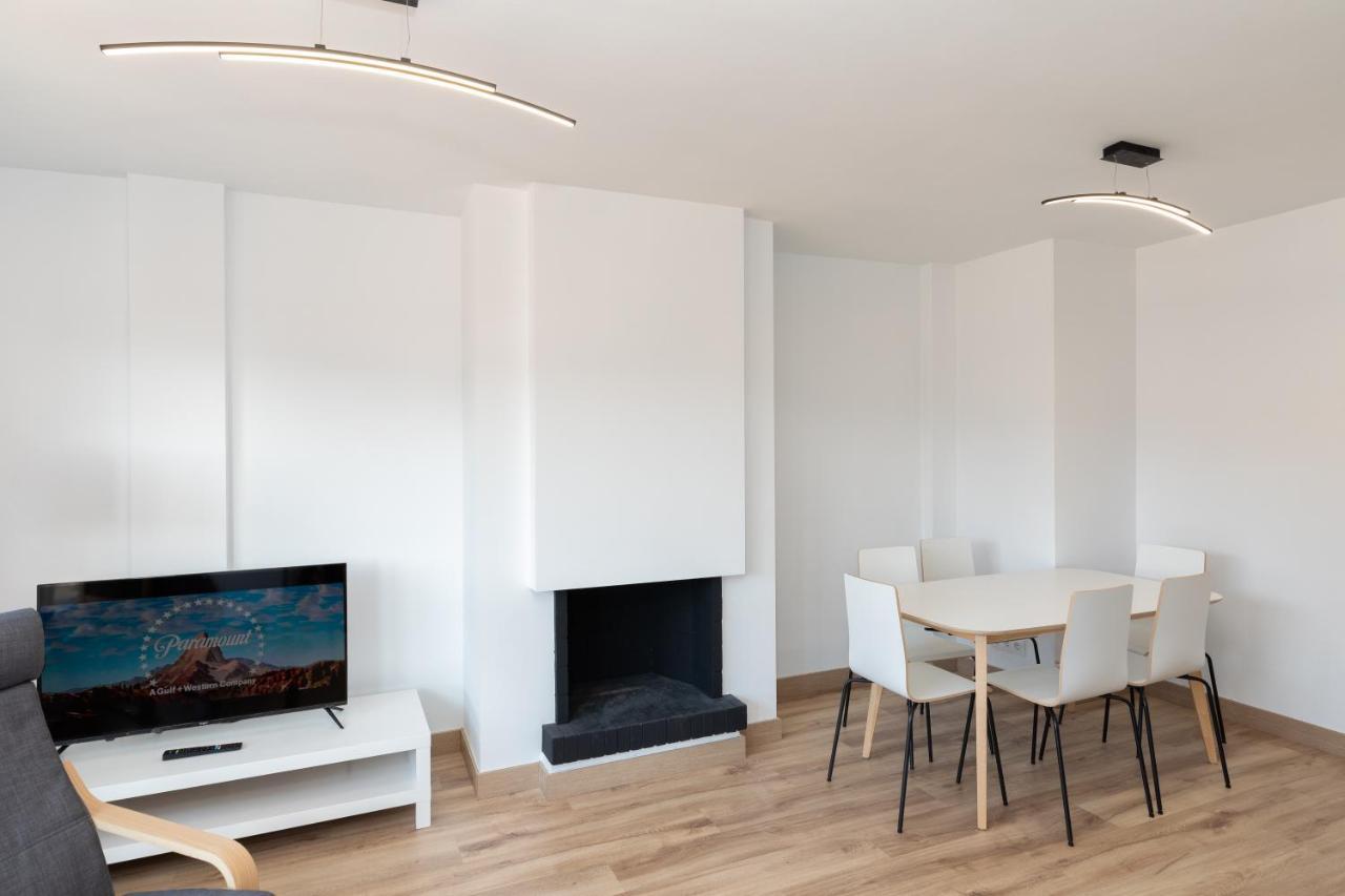 Hauzify I Apartament Big Family Сан Фелиу де Гиксолс Екстериор снимка